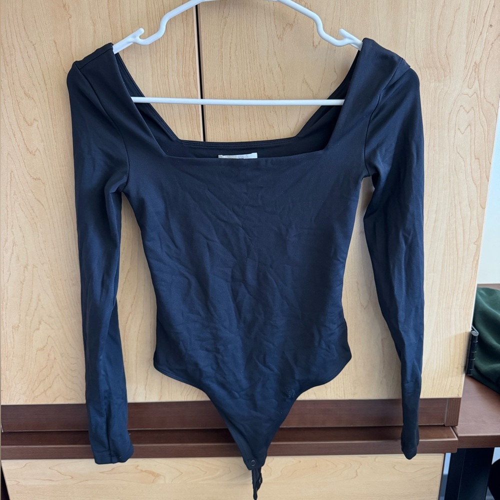 Aritzia Babaton Black SquareNeck Bodysuit